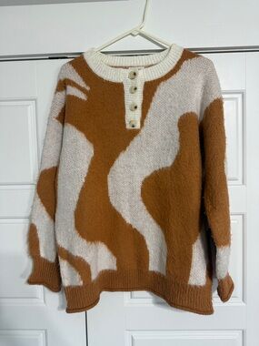 Cozy Two-Tone Brown & Cream Henley Sweater